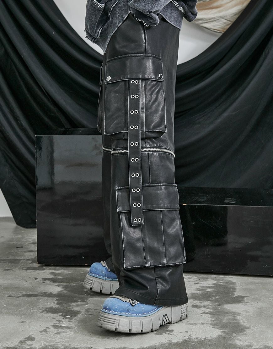 ililil【イルイルイル】2way gimmick synthetic leather cargo pants
