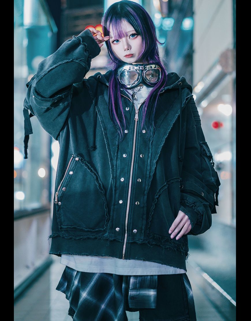 ililil【イルイルイル】黒翼の堕天使に転生した俺、この戦装束