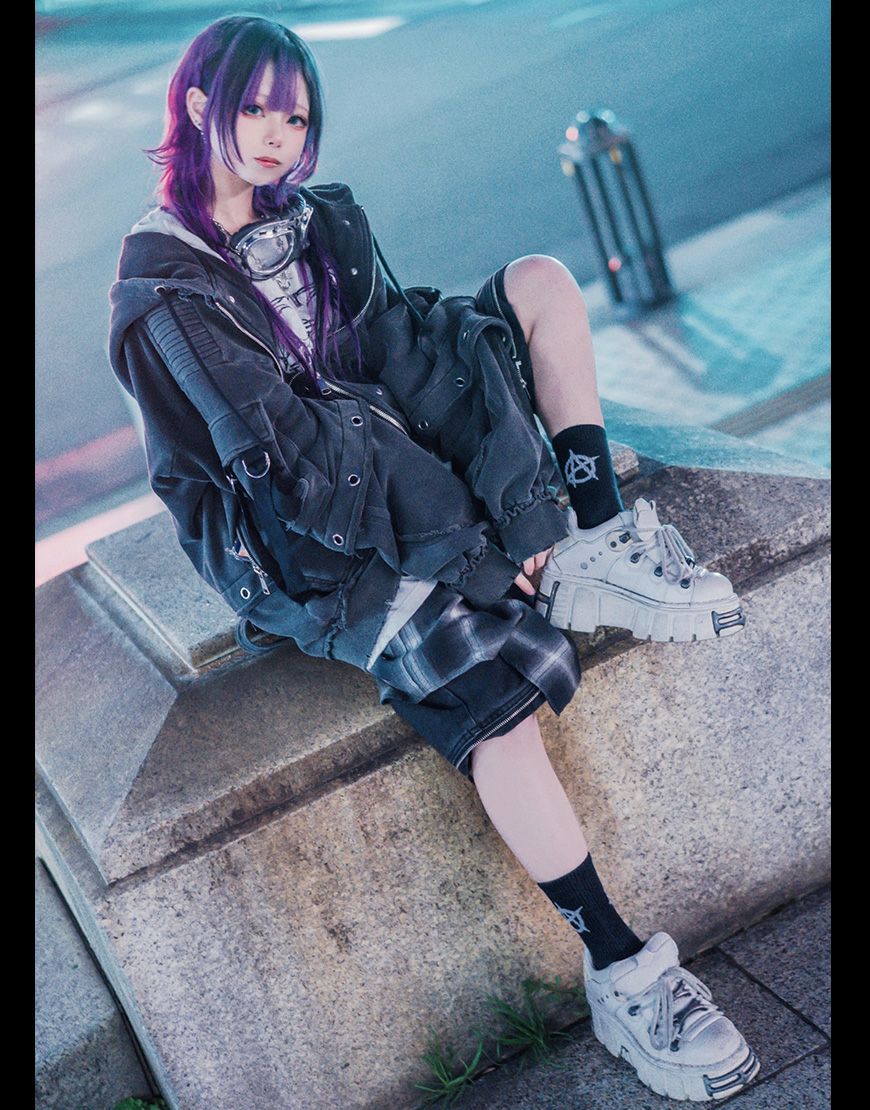 ililil【イルイルイル】黒翼の堕天使に転生した俺、この戦装束