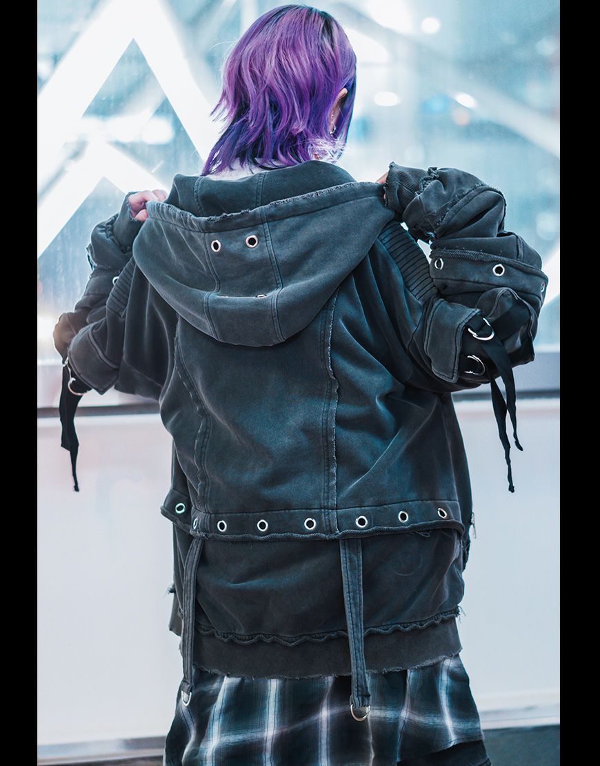 ililil【イルイルイル】黒翼の堕天使に転生した俺、この戦装束